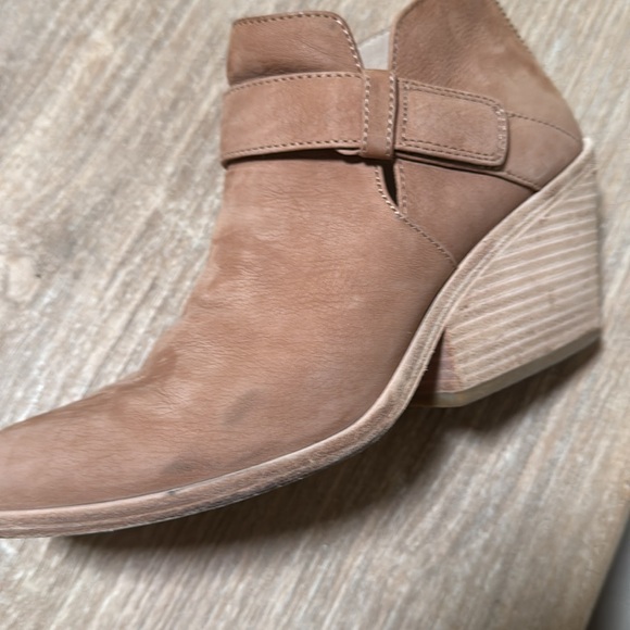 Eileen Fisher ankle boot - Picture 15 of 17